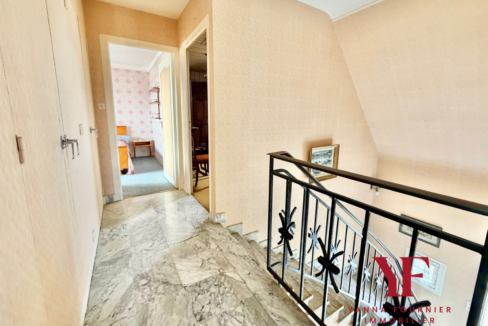 Châteauneuf-du-Faou (29520)BELLE MAISON A CHATEAUNEUF-DU-FAOU, 8 PIÈCES, 5 CHAMBRES, VUE DÉGAGÉE, AU CALME 1