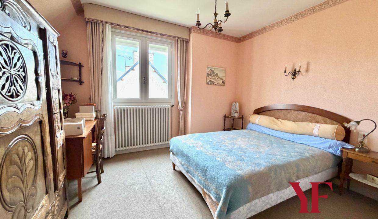 Châteauneuf-du-Faou (29520)BELLE MAISON A CHATEAUNEUF-DU-FAOU, 8 PIÈCES, 5 CHAMBRES, VUE DÉGAGÉE, AU CALME 16