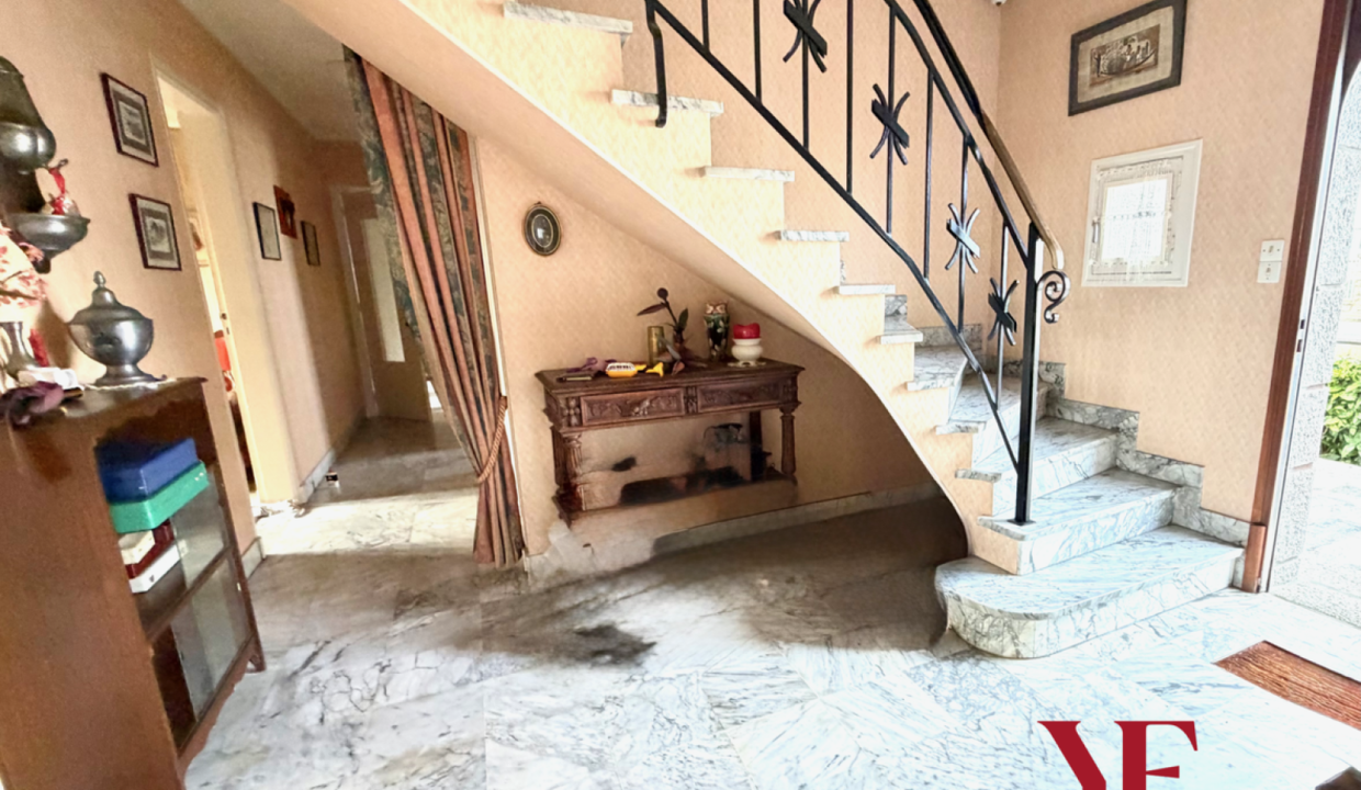 Châteauneuf-du-Faou (29520)BELLE MAISON A CHATEAUNEUF-DU-FAOU, 8 PIÈCES, 5 CHAMBRES, VUE DÉGAGÉE, AU CALME 2