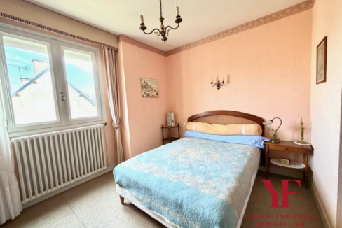 Châteauneuf-du-Faou (29520)BELLE MAISON A CHATEAUNEUF-DU-FAOU, 8 PIÈCES, 5 CHAMBRES, VUE DÉGAGÉE, AU CALME